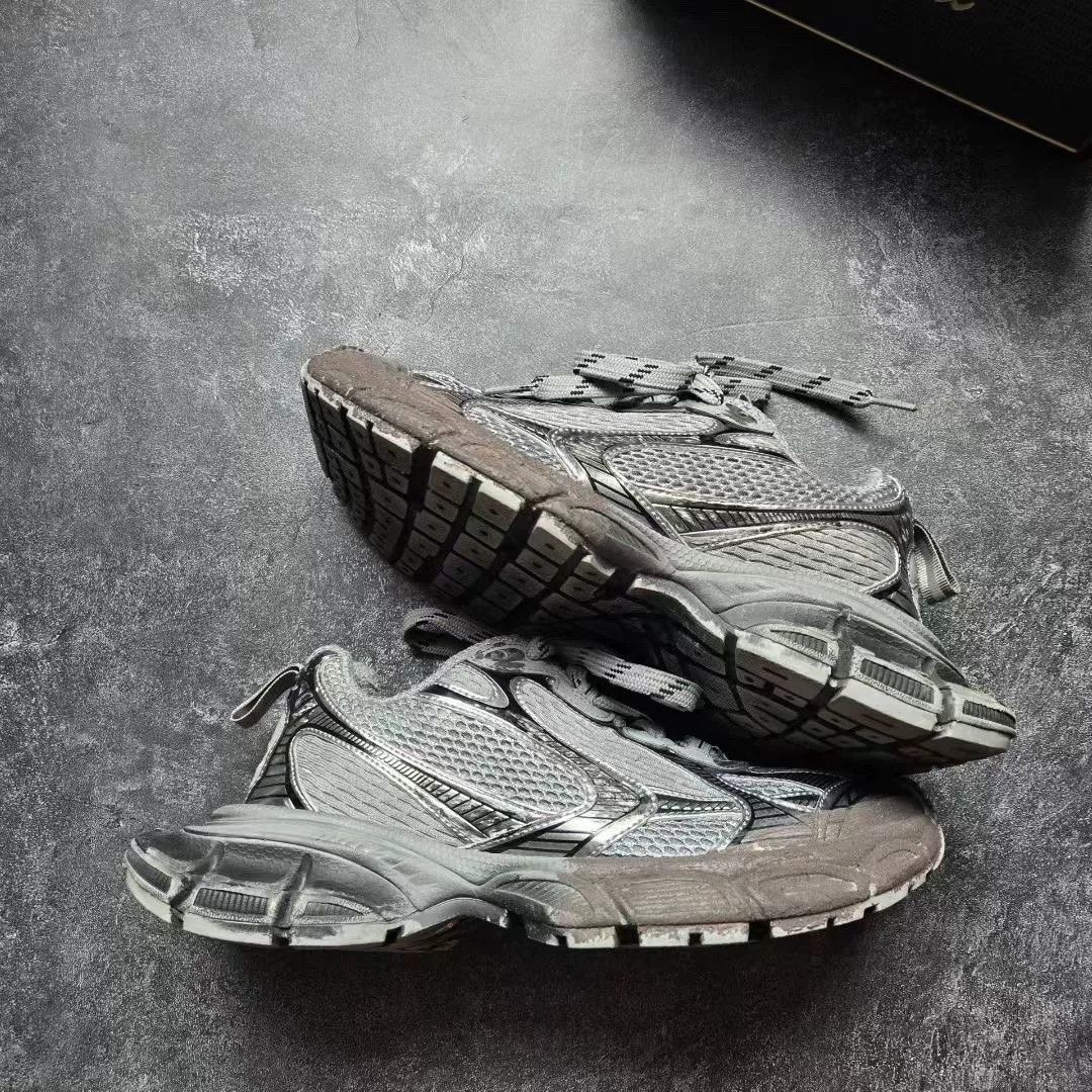 Balenciaga Balenciaga Silver Lowtop Sneakers XXXL Men Size US 10 / EU 43 - 1 Thumbnail