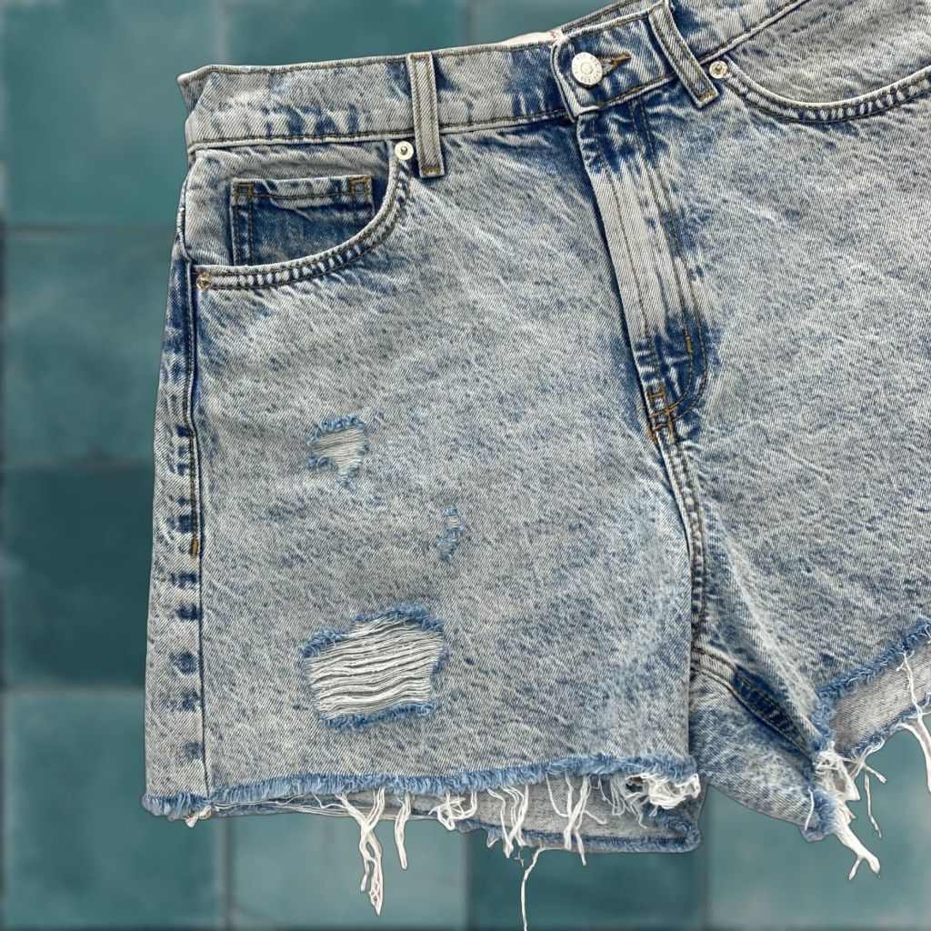 Bdg BDG Urban Outfitters A Line Shorts Women 27 Blue Denim Distressed Raw Hem NWT Size 27" / US 4 / IT 40 - 1 Thumbnail