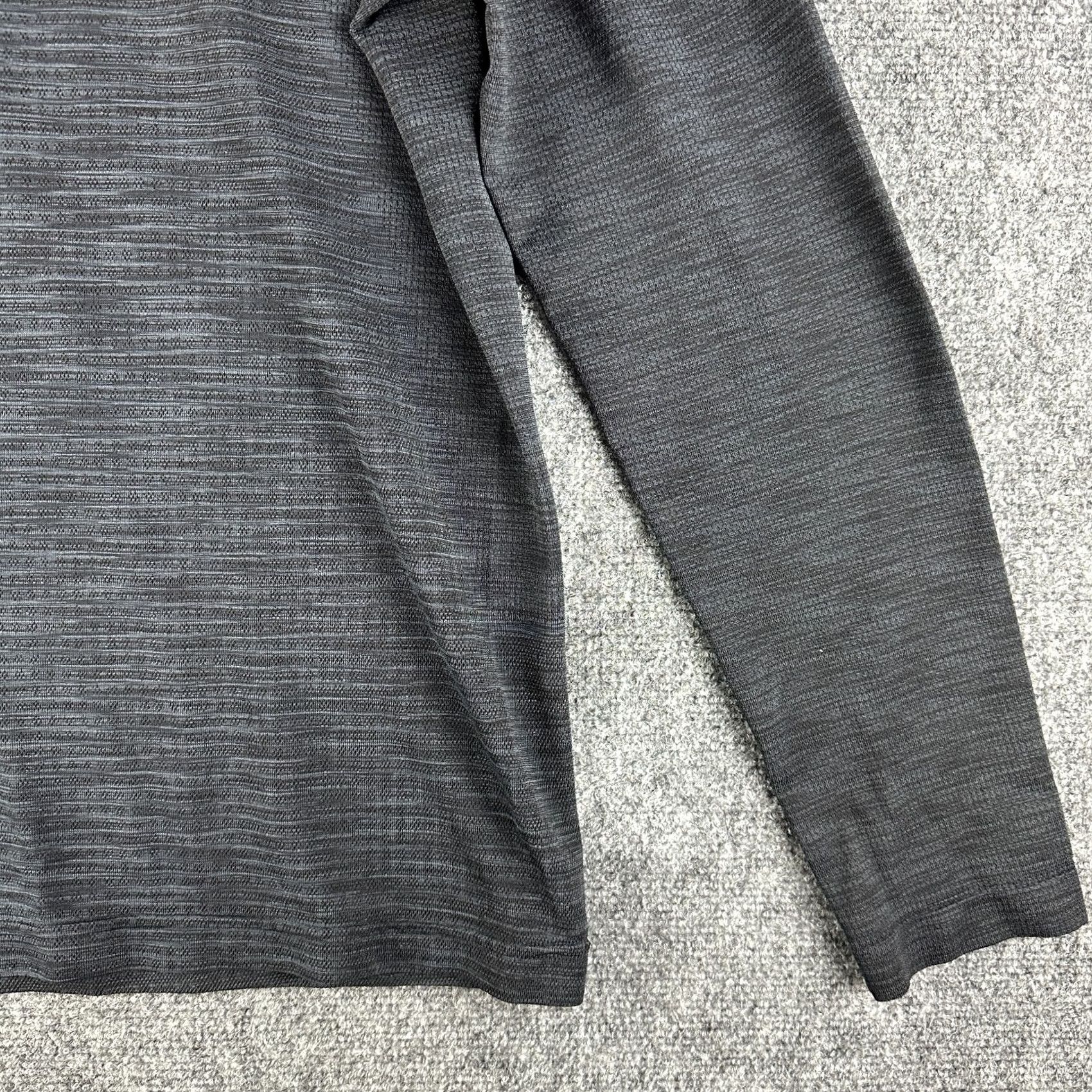 Under Armour Under Armour Heat Gear Mens Large Black Logo Long Sleeve Tee Shirt Fitted Size US L / EU 52-54 / 3 - 2 Thumbnail