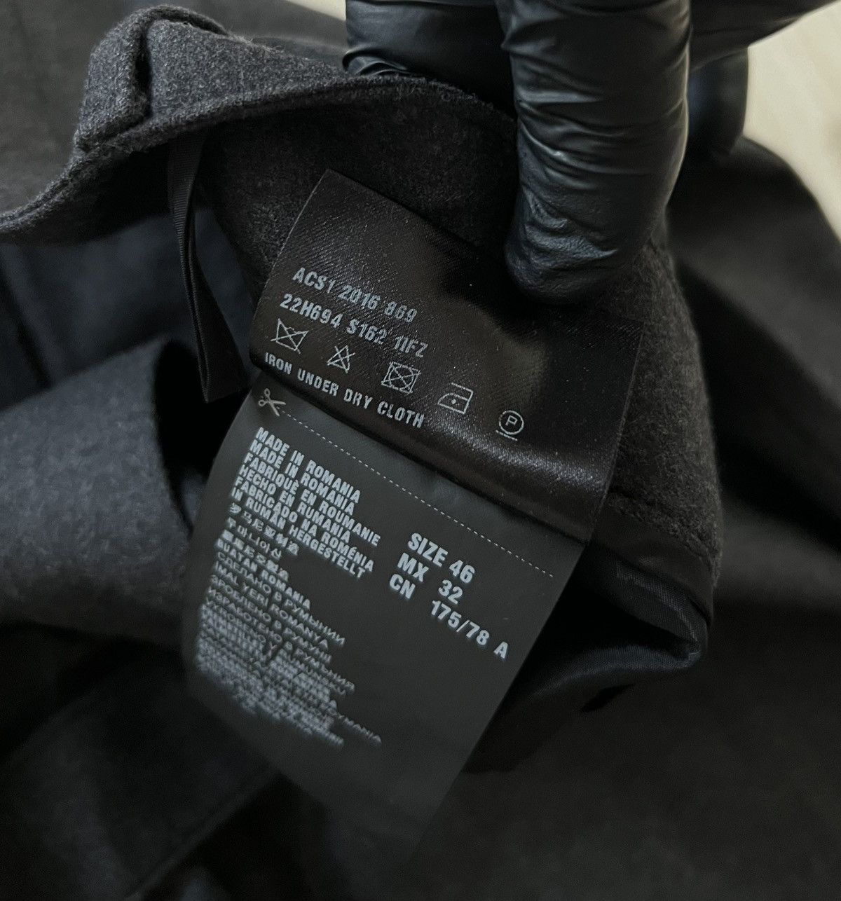 Prada Prada Wool Trousers Dark Grey Men’s Casual Pants 32 Size Size US 32 / EU 48 - 17 Thumbnail