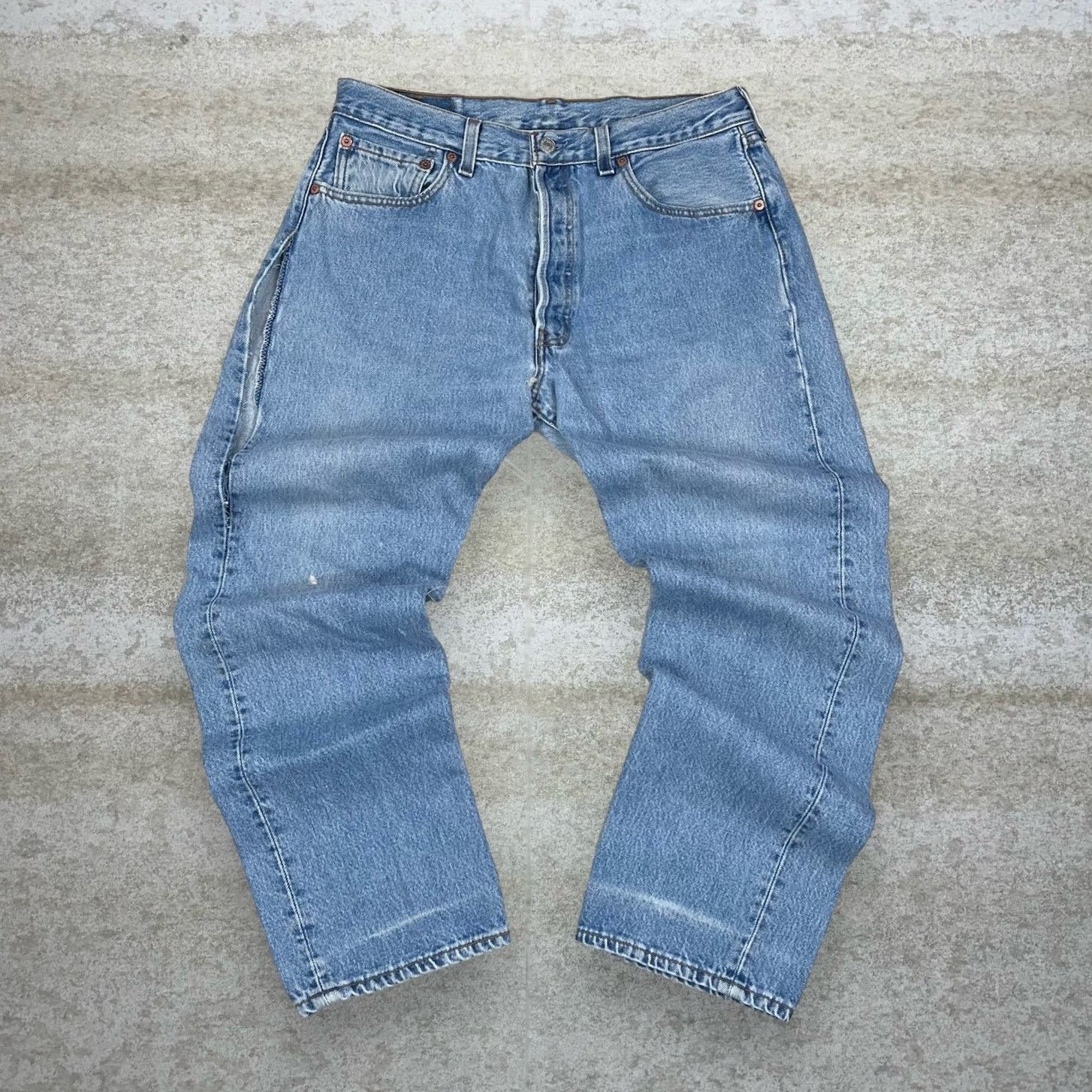 Levi's Vintage 90s Levis Jeans 34x30 Regular Straight Light Wash Size US 34 / EU 50 - 2 Thumbnail