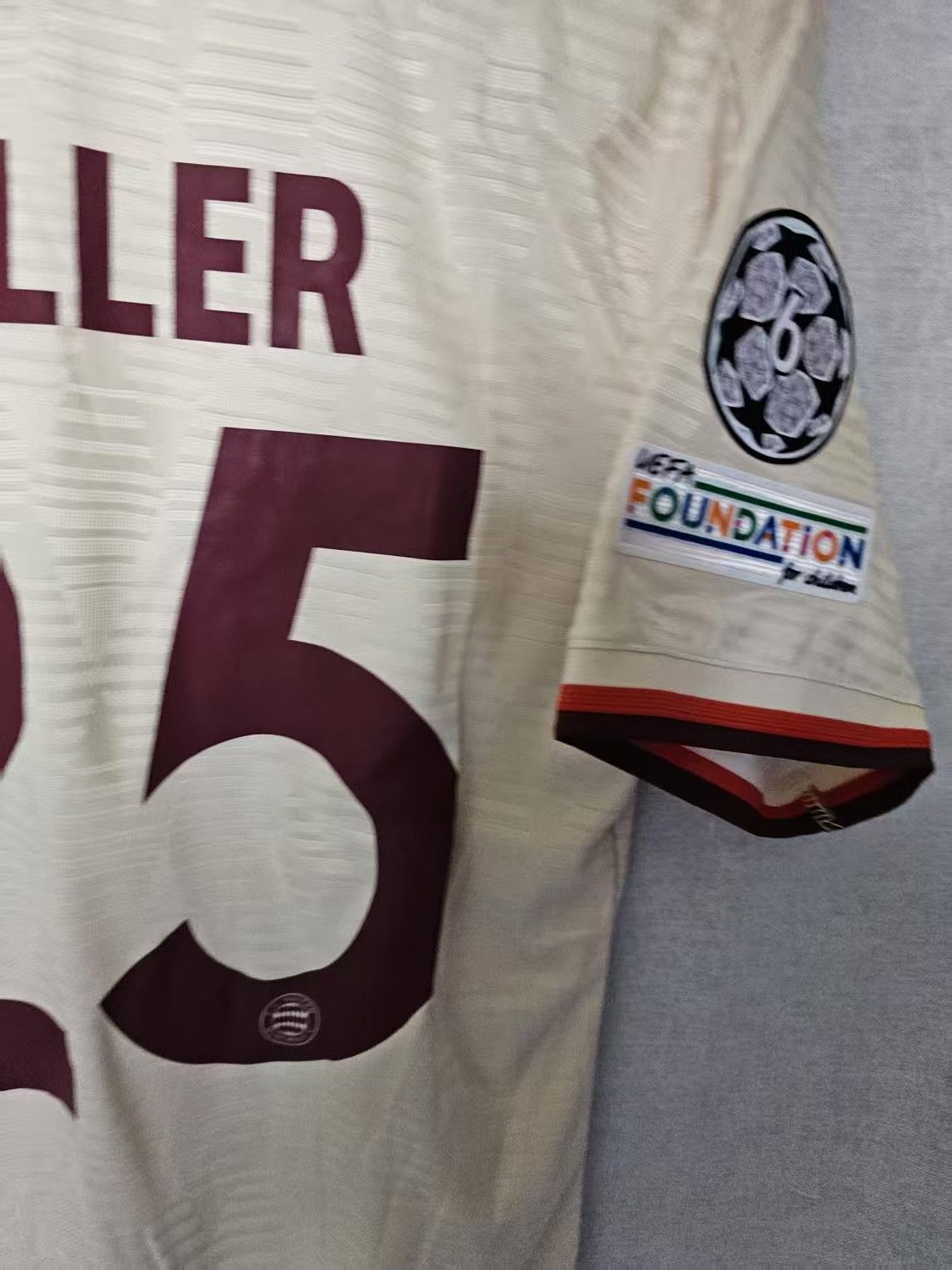Other Bayern Munich 25 Thomas Muller Jersey Player Edition Size US M / EU 48-50 / 2 - 4 Thumbnail
