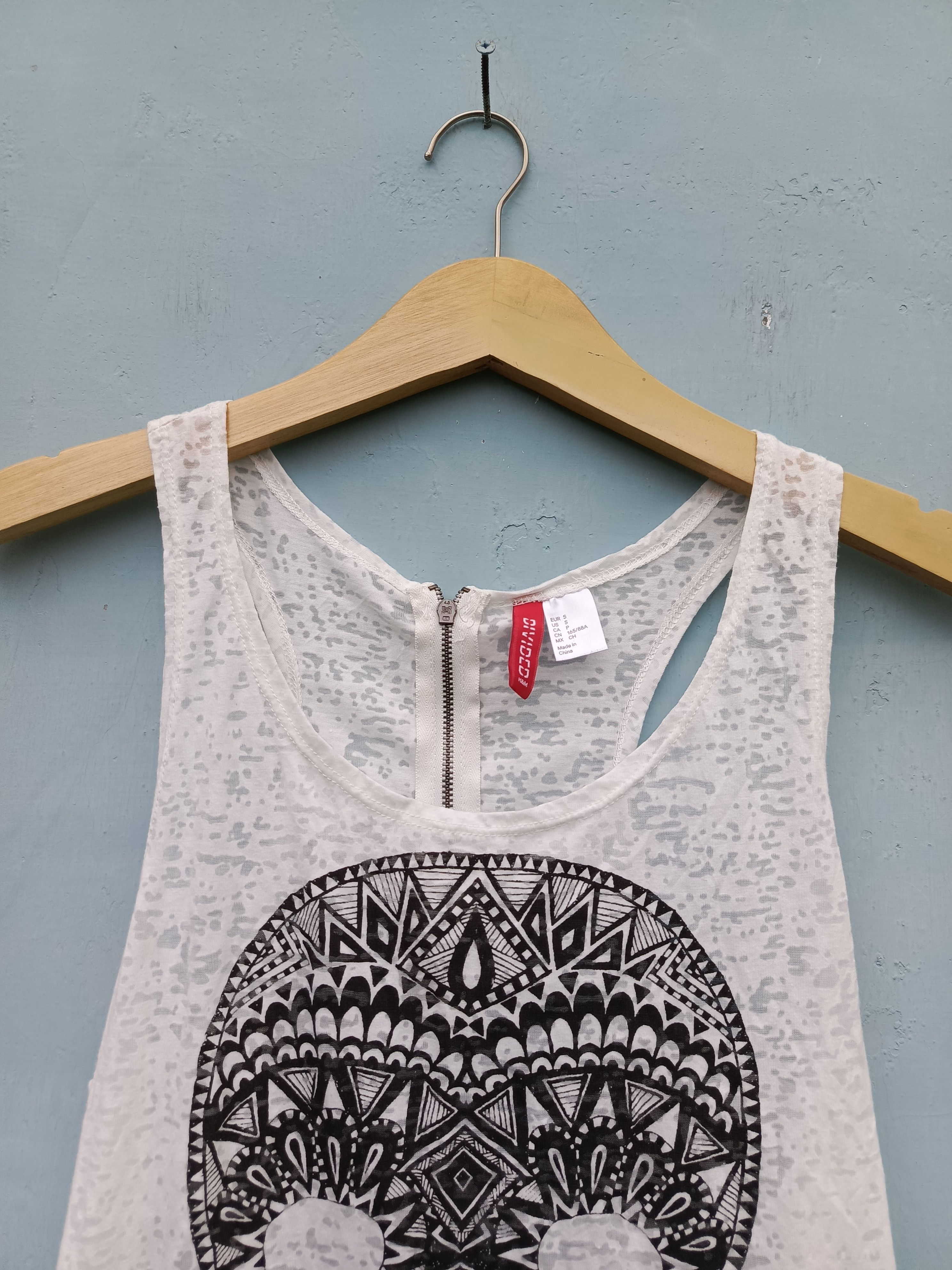 H&M × Japanese Brand H&M skull print tank tops Size S / US 4 / IT 40 - 2 Thumbnail