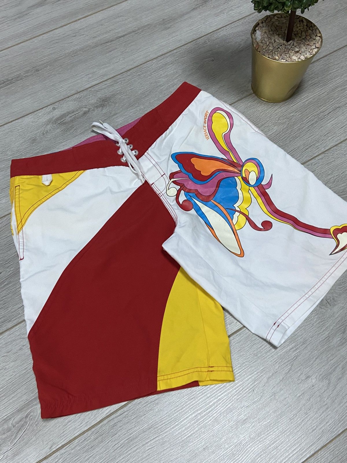 Versace Versace 🦋 sport vintage butterfly overprint shorts Size US 32 / EU 48 - 6 Thumbnail