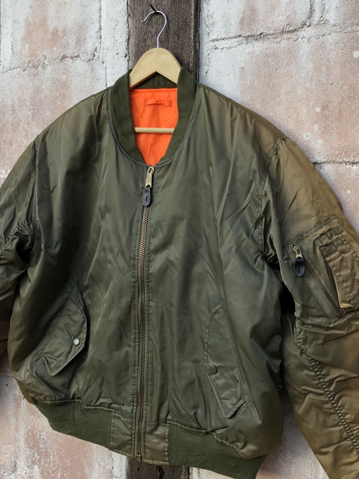 Other Bomber Flyers Jacket Military Ma-1 Sun Faded Size US L / EU 52-54 / 3 - 4 Thumbnail