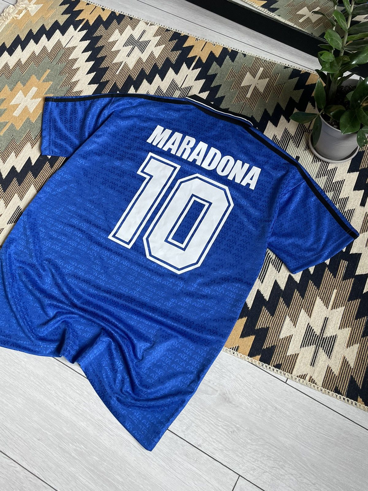 Vintage Vintage Adidas Maradona 10 Argentina 1994 Retro Jersey Size US L / EU 52-54 / 3 - 12 Thumbnail