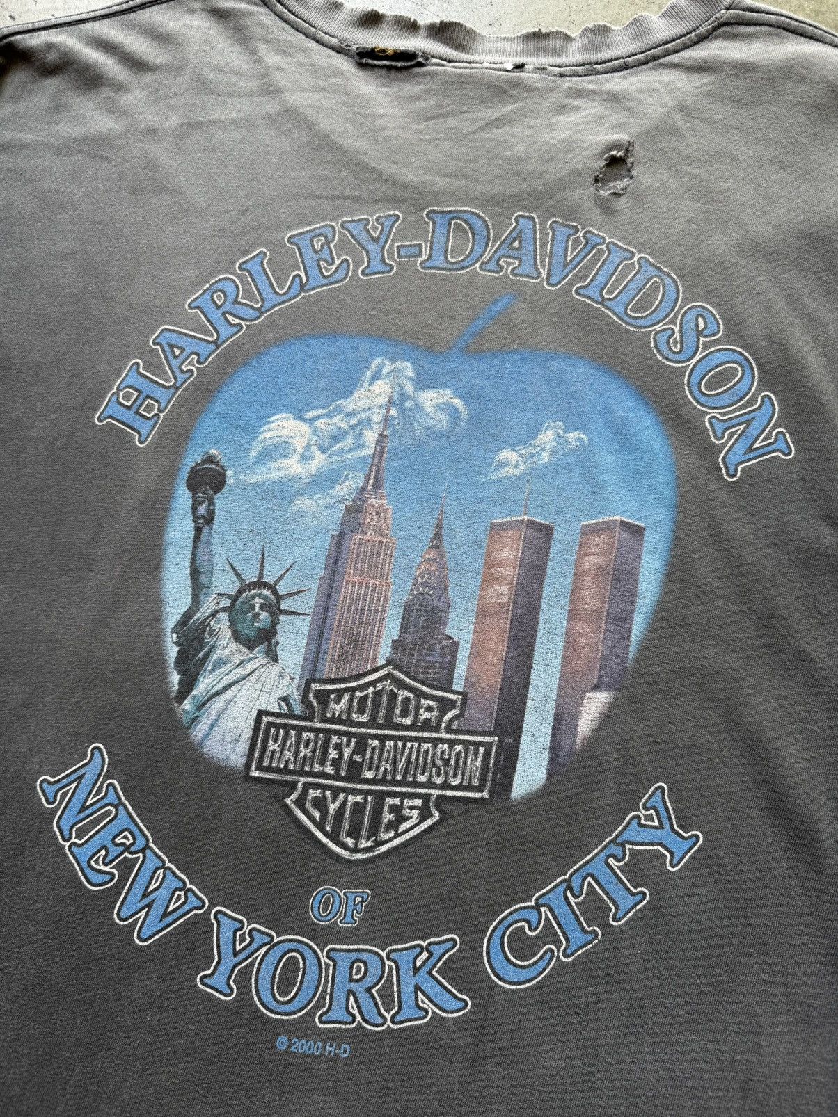 Vintage 2000 Harley Davidson Flames New York Tee Shirt Twin Towers Size US XXL / EU 58 / 5 - 4 Thumbnail