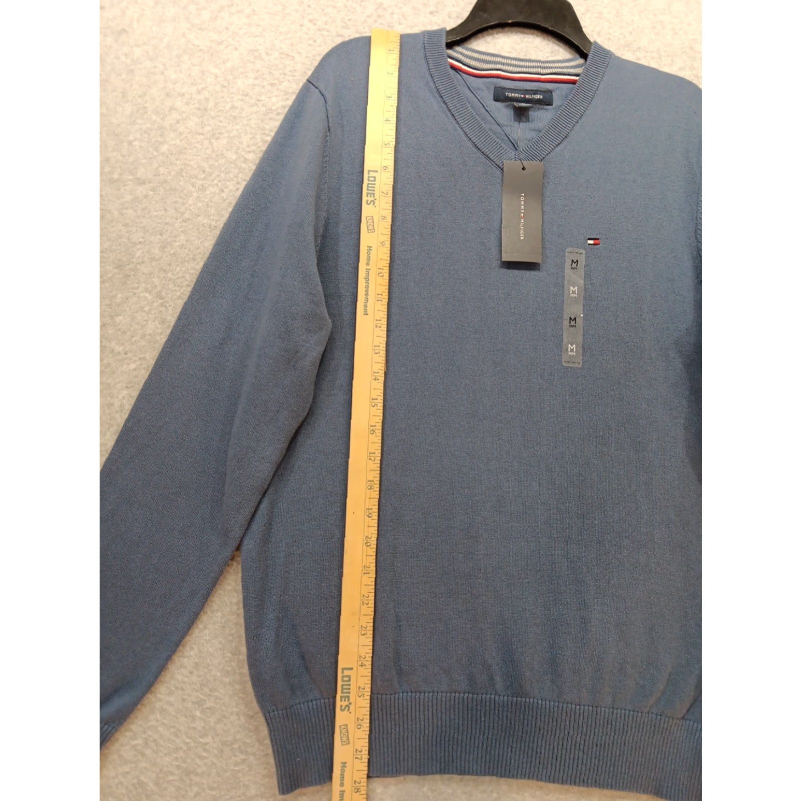 Tommy Hilfiger Tommy Hilfiger Sweater Men's Size M Sky Blue Essential Solid Logo V-Neck NWT Size US M / EU 48-50 / 2 - 5 Thumbnail
