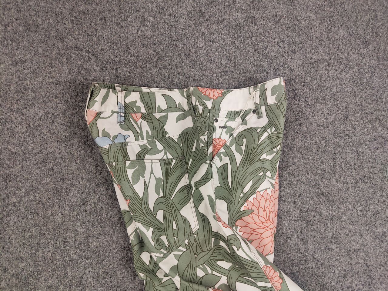 G-Star × Pharrell G-star raw Pharrell 5622 3d tapered flowers Boyfriend Jeans Size US 30 / EU 46 - 12 Thumbnail