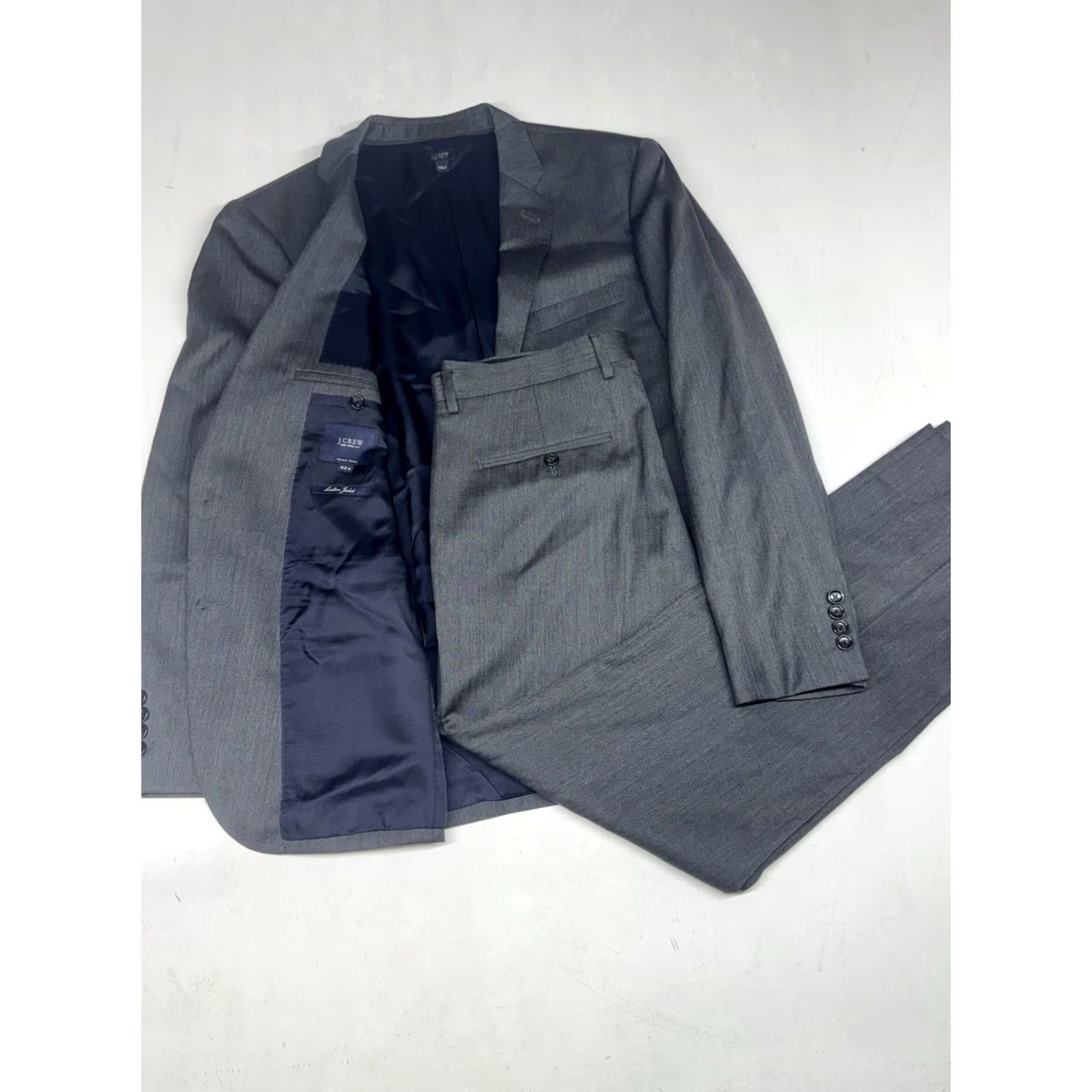 J.Crew J.CREW Ludlow Herringbone Gray 2 Piece Suit Set 42R Pants 32x29 Wool Italian Wool Gray Mens Suit Size 42R - 2 Thumbnail