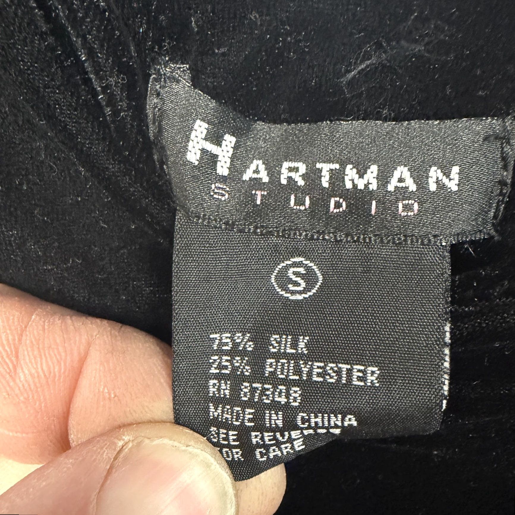 Vintage VINTAGE Hartman Studio Tank Top Women S Black Silk-Blend Velvet Crew Neck Sleeveless Basic Layering Size S / US 4 / IT 40 - 5 Thumbnail