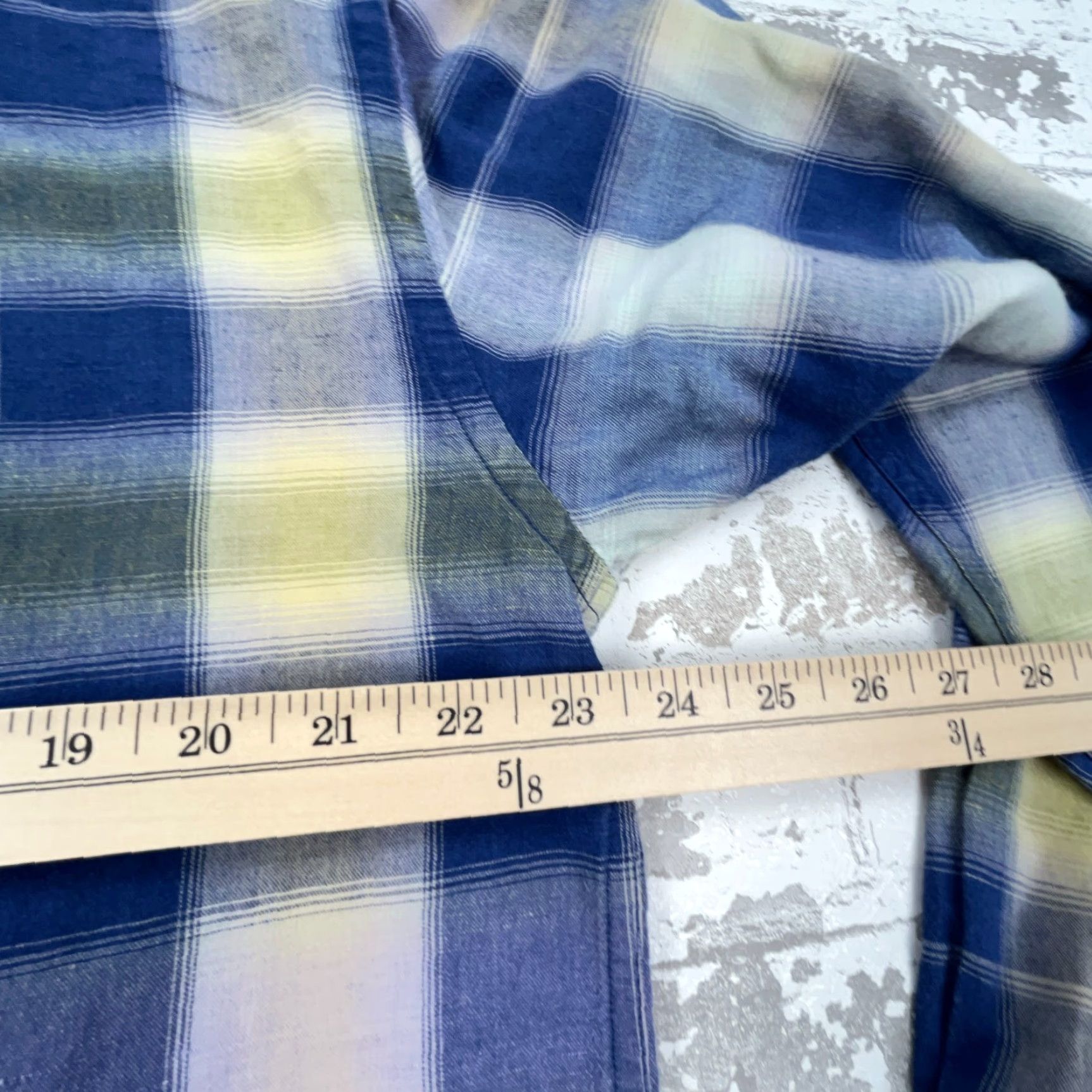 Tommy Bahama VINTAGE Tommy Bahama Men's Button-Up Shirt XL Blue Linen Hawaiian Beach Casual Size US XL / EU 56 / 4 - 7 Thumbnail