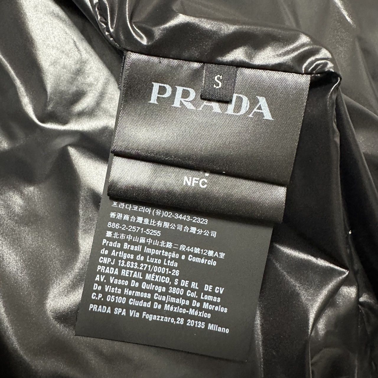 Prada Prada mens size S M black re-nylon Jacket gilet Vest Size US S / EU 44-46 / 1 - 15 Thumbnail