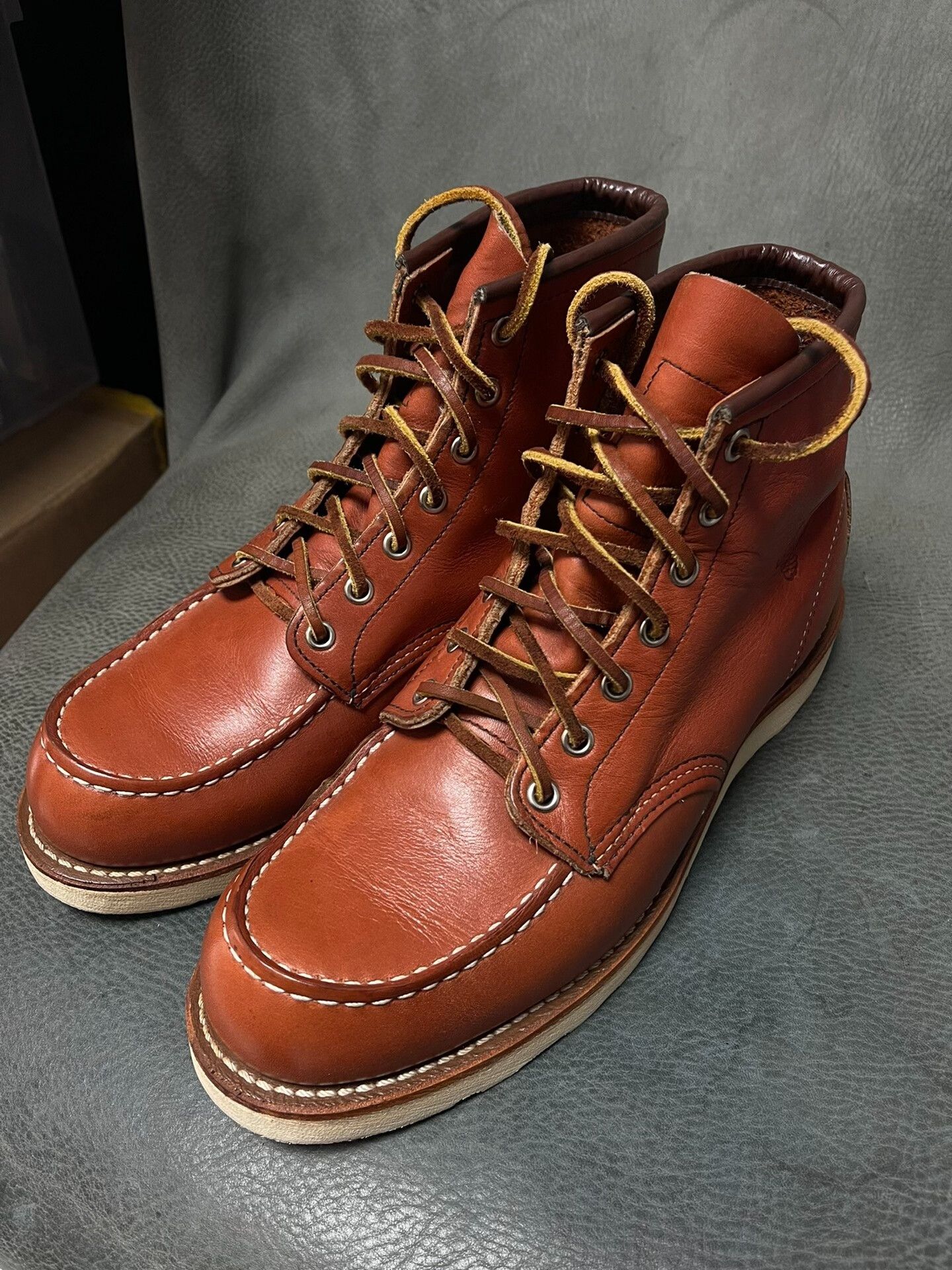 Red Wing Red Wing 8131 Leather Shoes Size US 9.5 / EU 42-43 - 1 Thumbnail