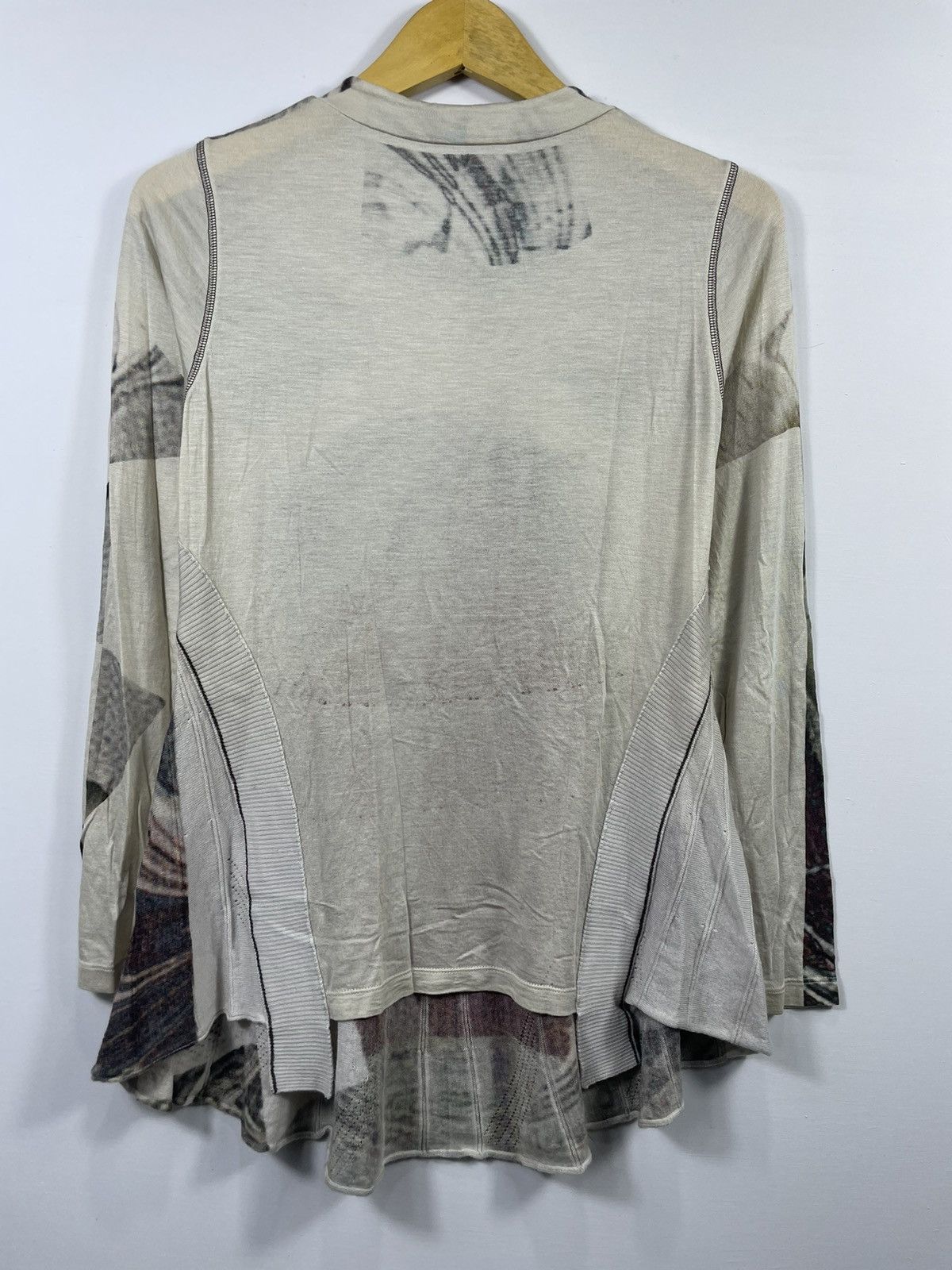 Beauty Beast Japanese Yoshi Yoshi ART long sleeve JPG STYLE Size US M / EU 48-50 / 2 - 3 Thumbnail