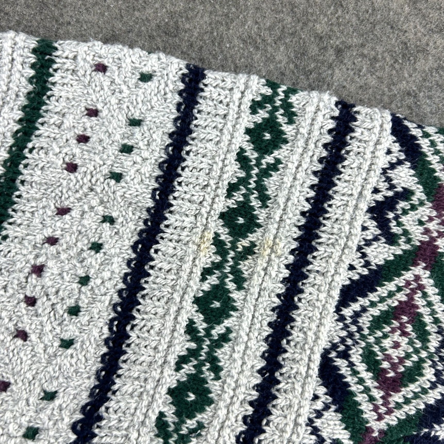 Vintage VINTAGE Cambridge Sweater Mens M White Green Pullover Fair Isle Chunky Knit 90s Cookies? Size US M / EU 48-50 / 2 - 6 Thumbnail