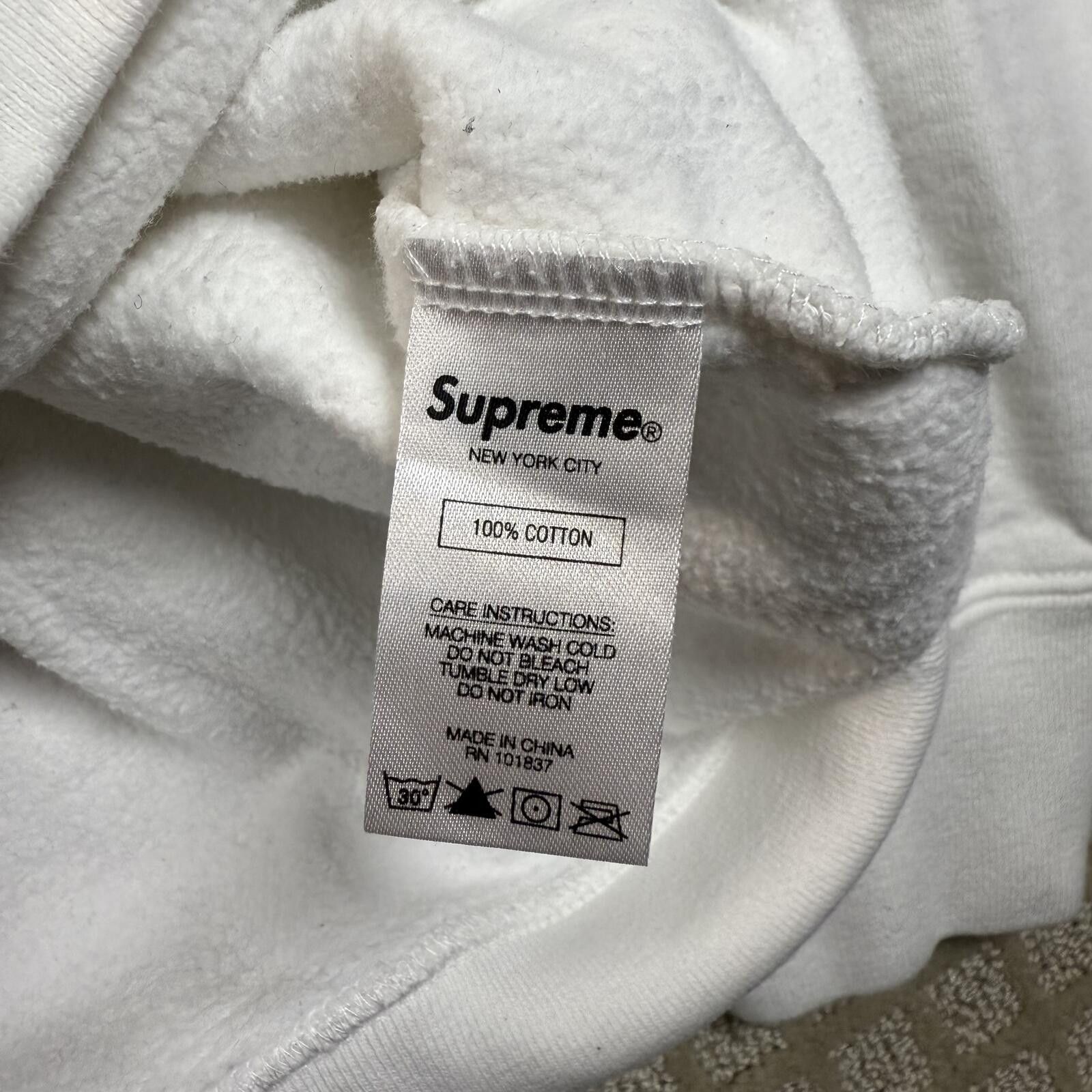 Supreme Supreme Striped Logo Pullover Hoodie White Large Size US L / EU 52-54 / 3 - 6 Thumbnail