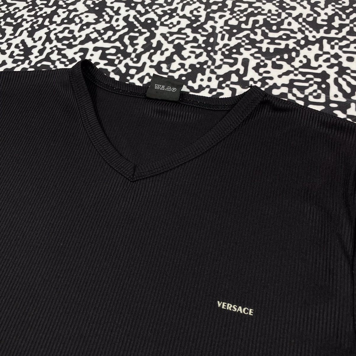 Versace × Versace Jeans Couture × Vintage Vintage 90s VERSACE Luxury Retro Casual T-shirt Y2K Style Size US M / EU 48-50 / 2 - 6 Thumbnail