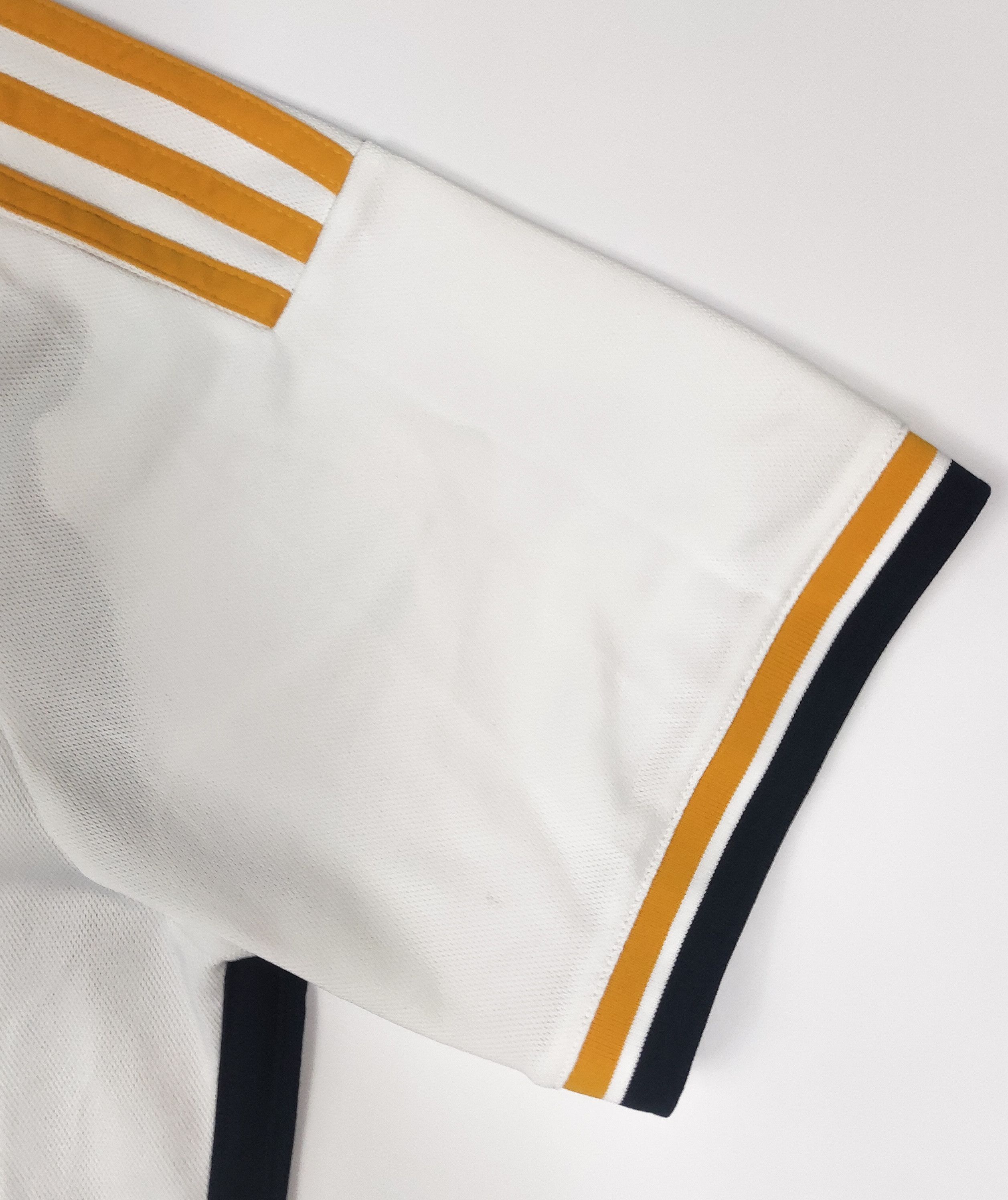 Adidas Real Madrid 2023 2024 Adidas Home Shirt Size US L / EU 52-54 / 3 - 7 Thumbnail