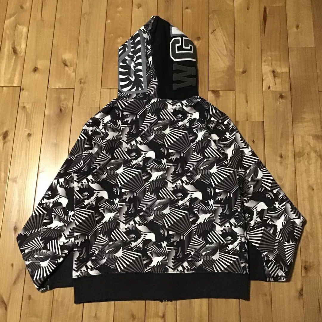 Bape BAPE Dazzle Camo Shark Full Zip Hoodie a bathing ape Size US L / EU 52-54 / 3 - 2 Thumbnail