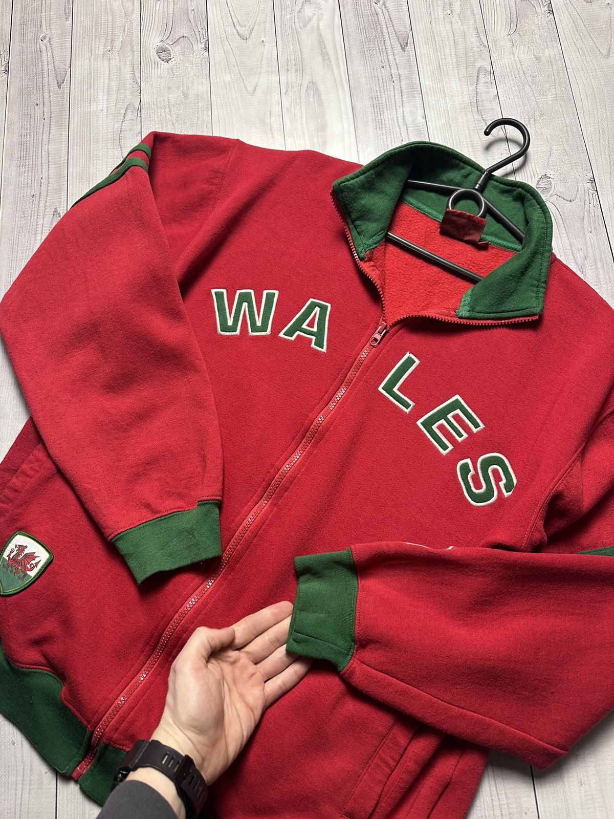 Vintage Vintage Wales soccer jacket size XL big logo Size US XL / EU 56 / 4 - 5 Thumbnail