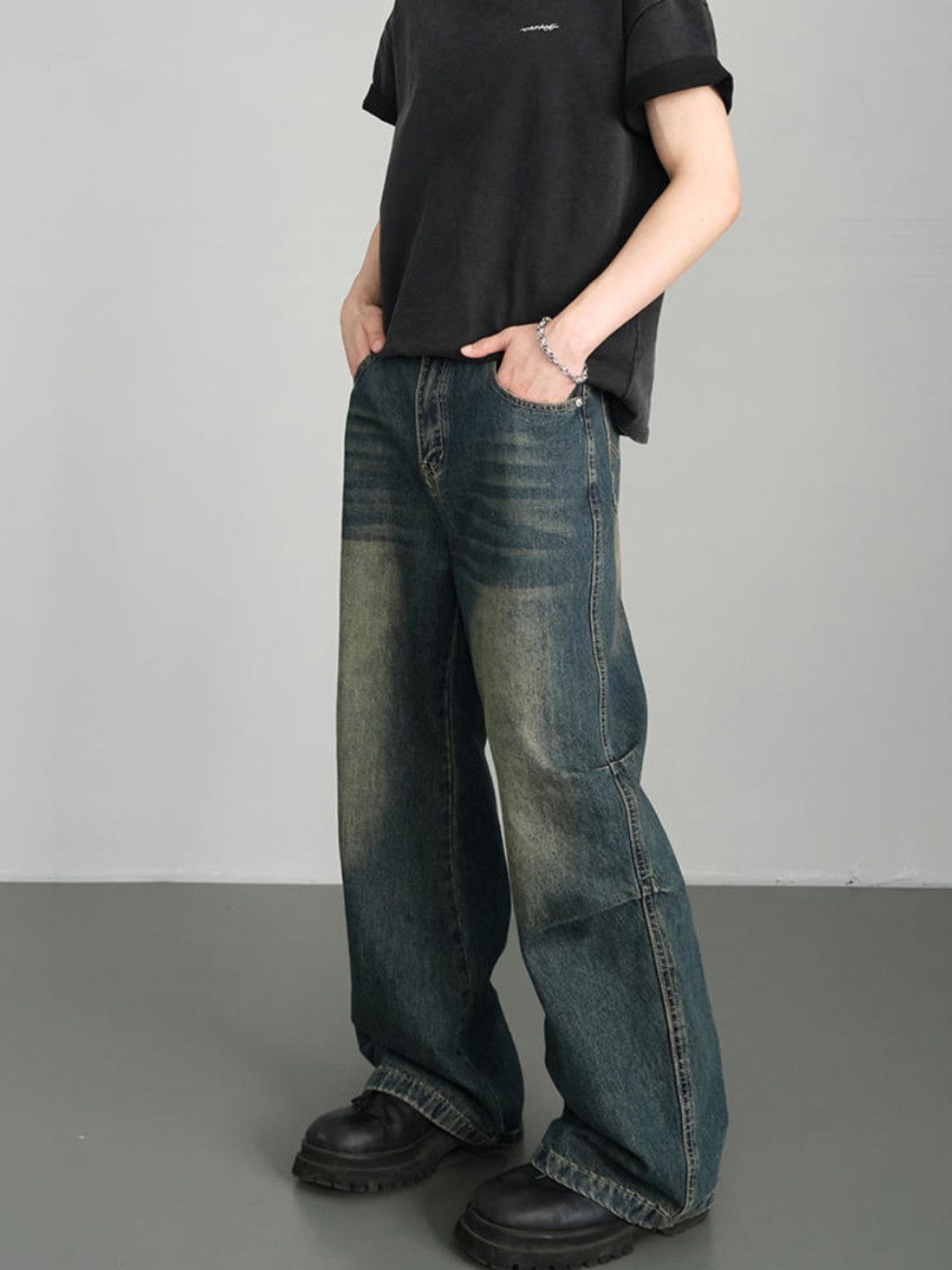 Japanese Brand American retro flared loose-fitting jeans for men Size US 32 / EU 48 - 1 Thumbnail