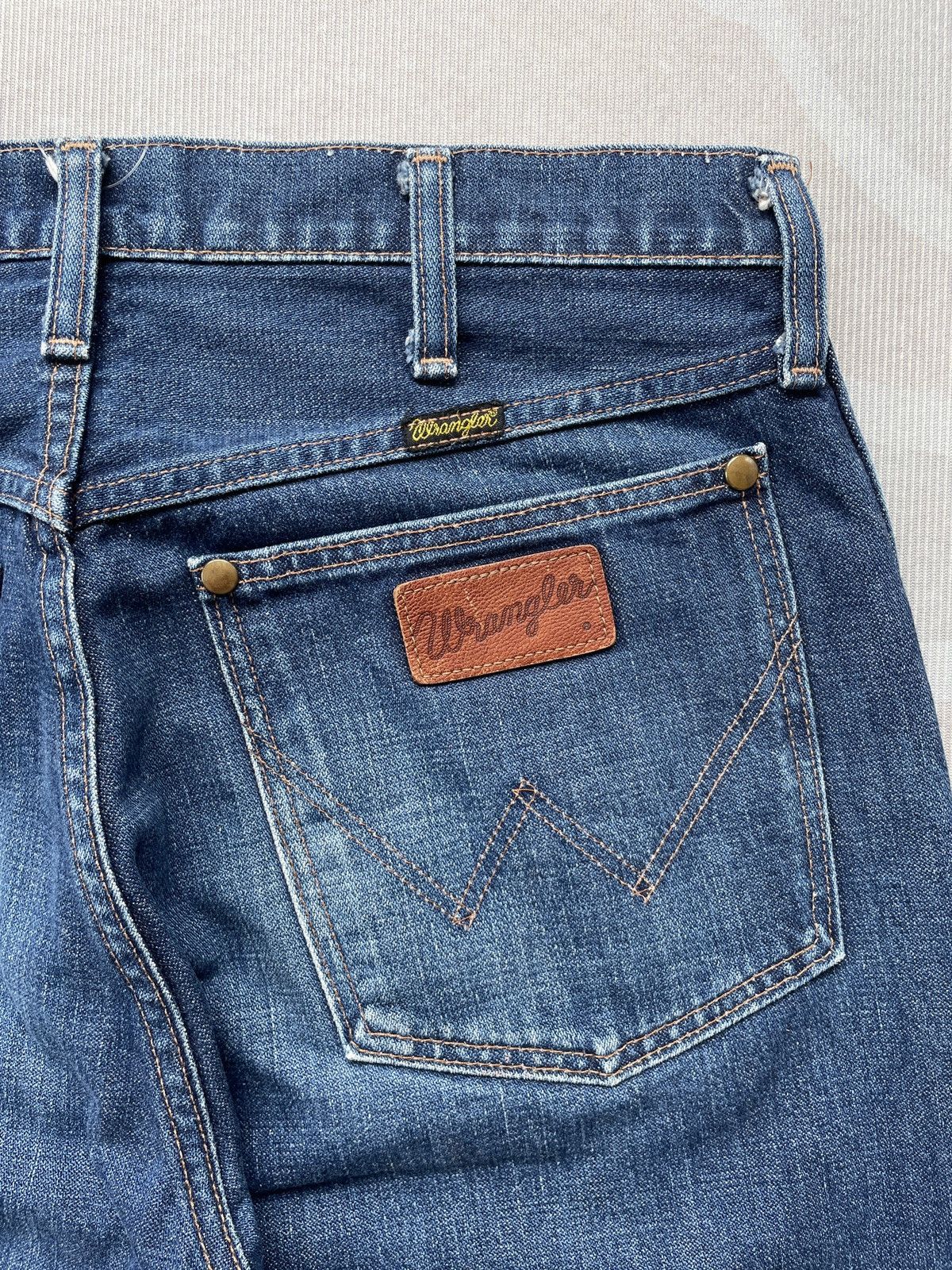 Wrangler Wrangler Vintage Jeans (LG106) Size US 31 - 6 Thumbnail