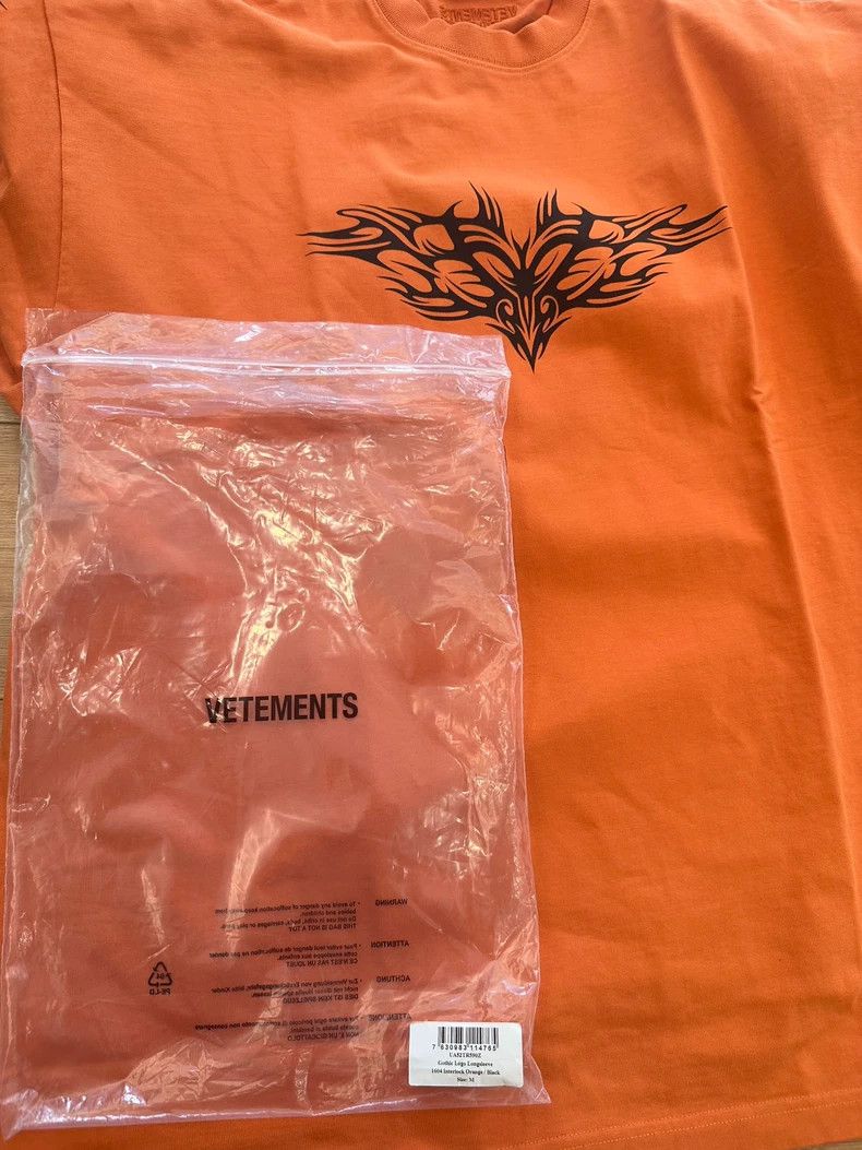 Vetements Vetements Show Sanskrit Long Sleeve Hoodie Size US M / EU 48-50 / 2 - 7 Thumbnail