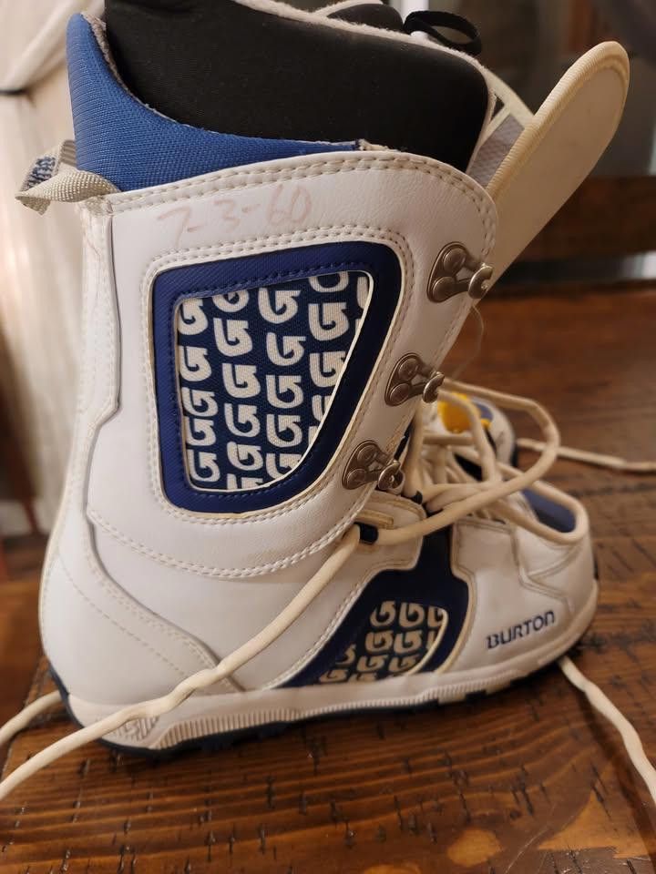 Designer Burton Freestyle snowboarding boots Size ONE SIZE - 2 Thumbnail