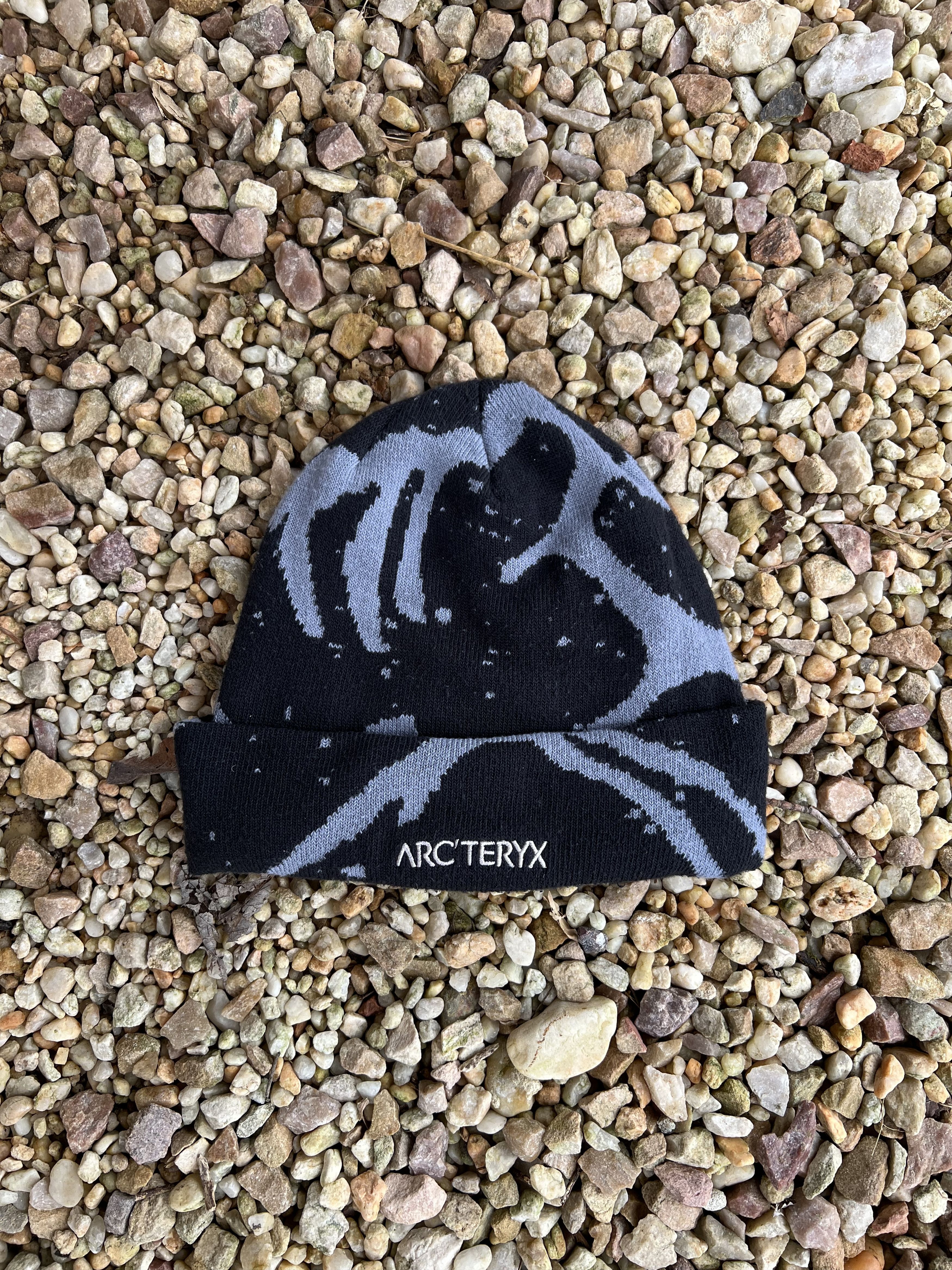 Arc'Teryx Grotto Toque Dark Magic | Grailed