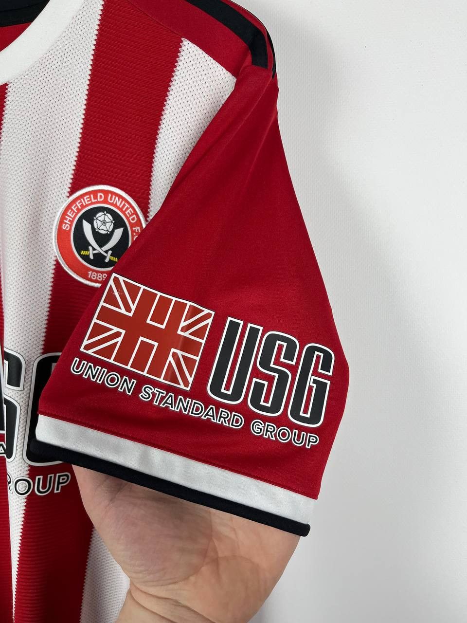 Adidas Adidas Sheffield United 2019/20 Home Football Shirt DX3763 Size US L / EU 52-54 / 3 - 5 Thumbnail