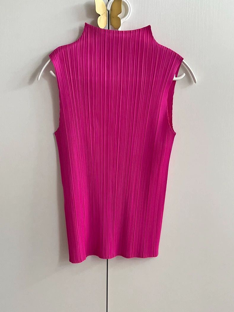 Issey Miyake Issey Miyake Colorful rose red top Size L / US 10 / IT 46 - 1 Thumbnail