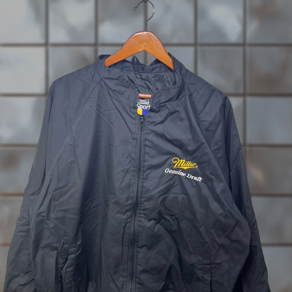 Vintage VINTAGE Miller Genuine Draft Beer Windbreaker Jacket XL Black Mens 90s Biker Theme Windbreaker Jacket Size US XL / EU 56 / 4 - 1 Thumbnail