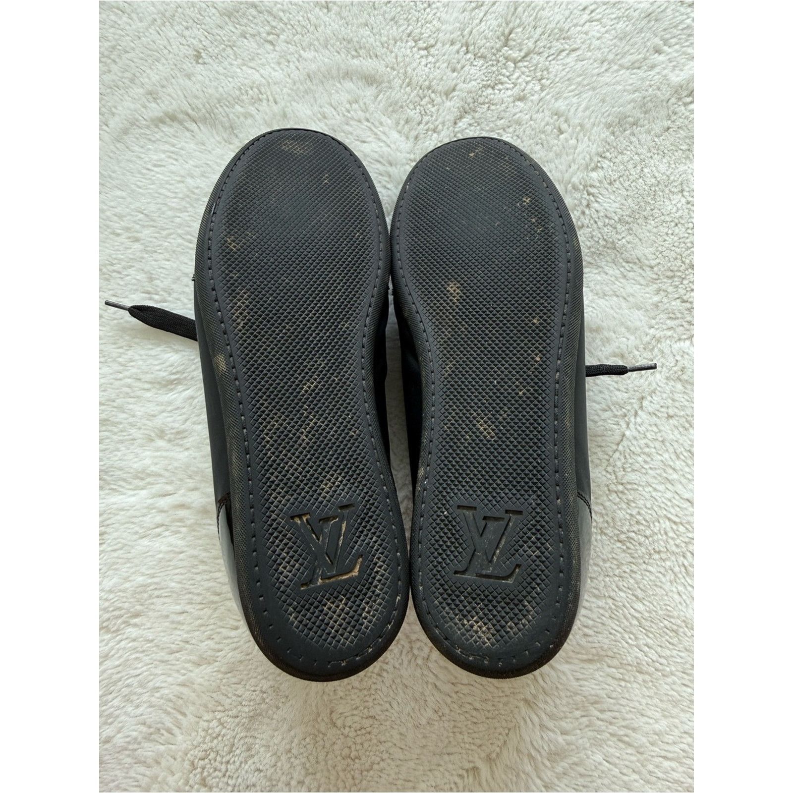 Louis Vuitton Louis Vuitton patent leather /cloth sneakers 37.5EU or 7.5 Size US 7.5 / IT 37.5 - 5 Thumbnail