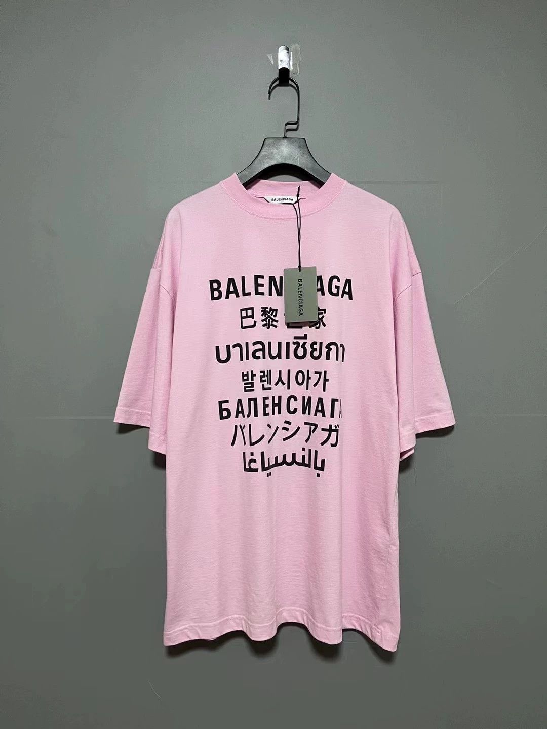 Balenciaga Balenciaga Pink G7 Language Short Sleeves Size US XS / EU 42 / 0 - 1 Thumbnail