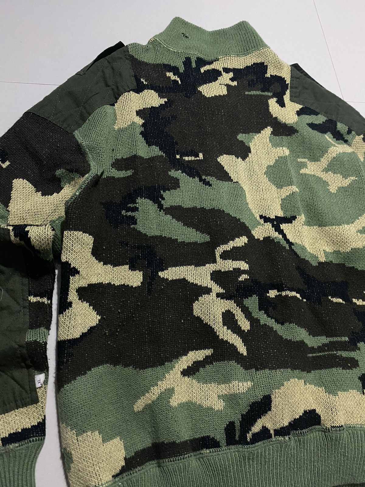 Japanese Brand Vintage Trashed Camo Military Knit Zip Jacket - L Size US L / EU 52-54 / 3 - 7 Thumbnail