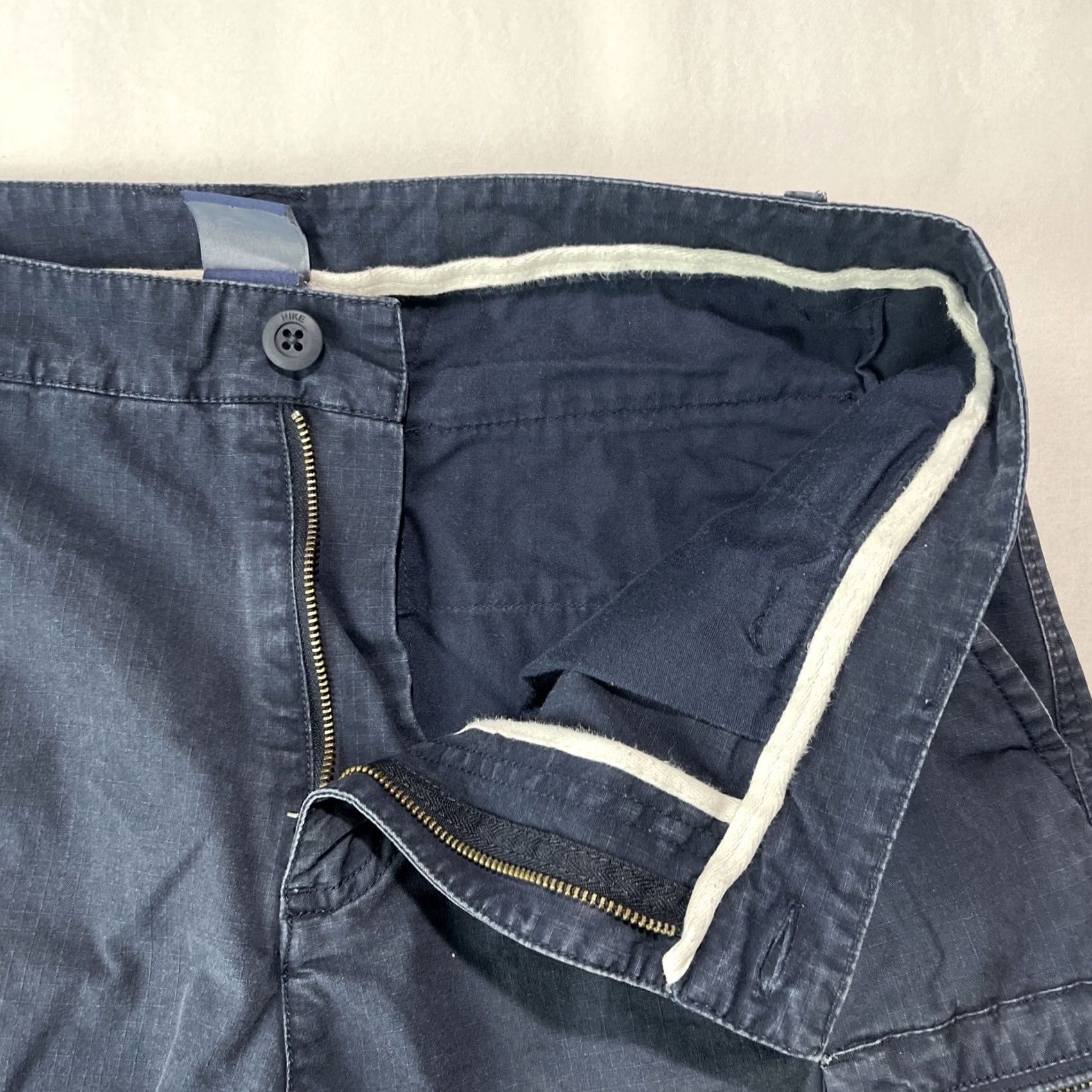 Nike Nike Cargo Shorts Mens 34 Large Navy Blue Swoosh Logo Button Zip Ripstop Size US 34 / EU 50 - 4 Thumbnail