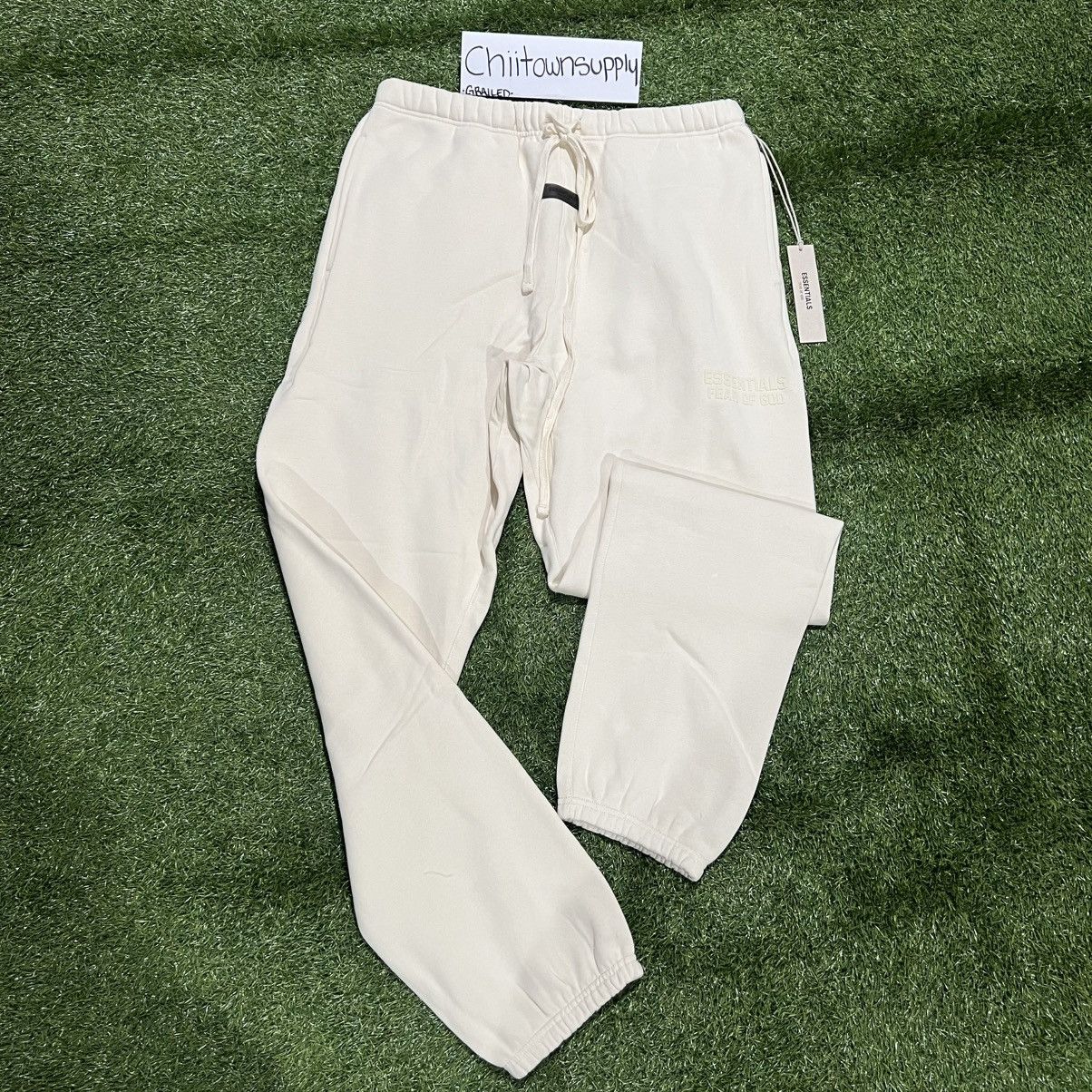 Essentials Fear Of God Essentials Eggshell Sweats Size XL Size US 36 / EU 52 - 2 Thumbnail