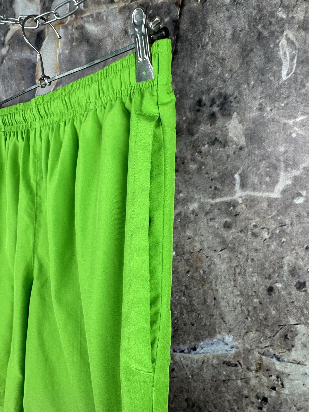 Puma Men’s Puma Shorts Green Streetwear Size Medium Size US 32 / EU 48 - 6 Thumbnail