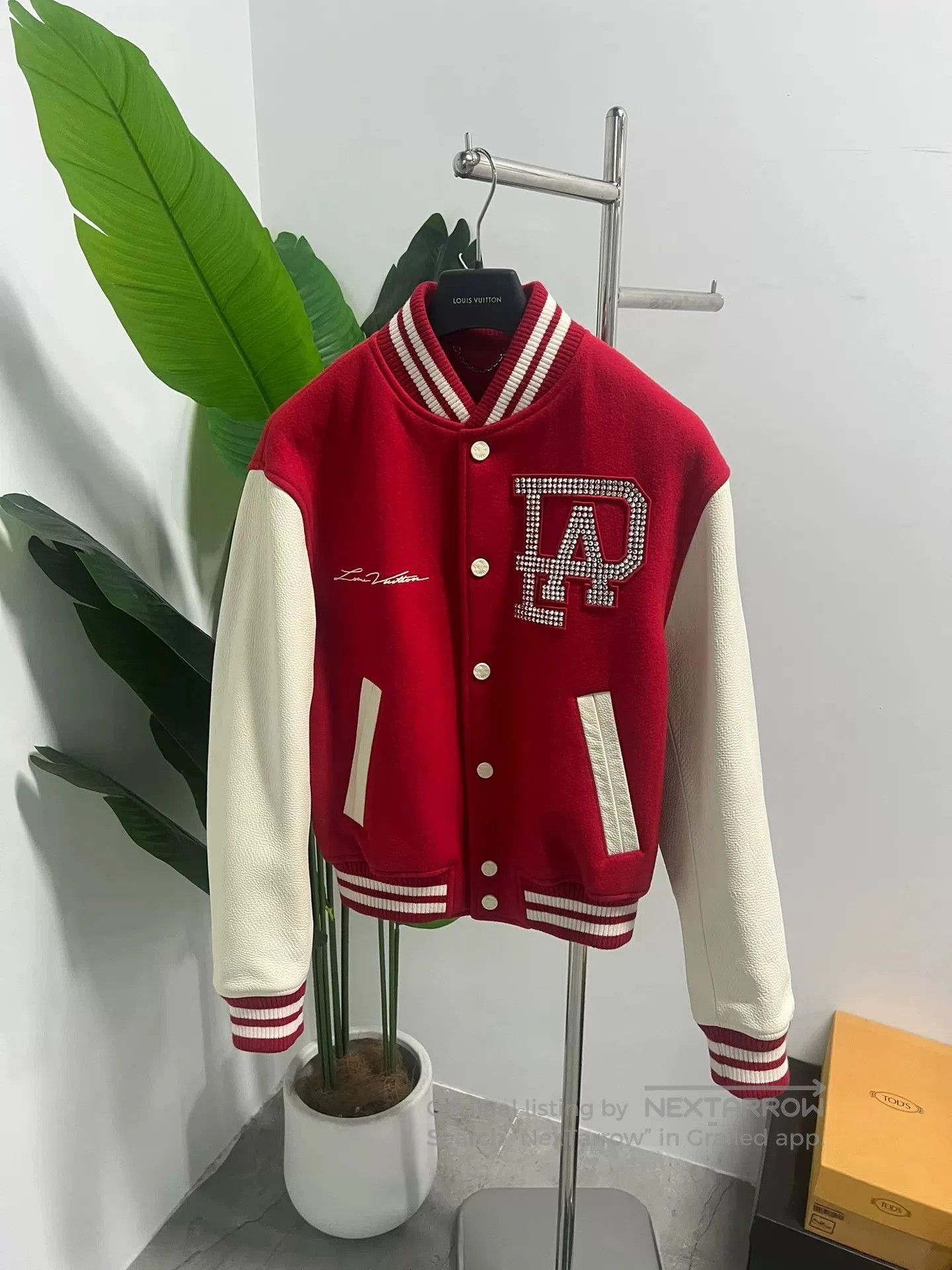 Louis Vuitton lv red white leather baseball jacket. Size US L / EU 52-54 / 3 - 1 Thumbnail