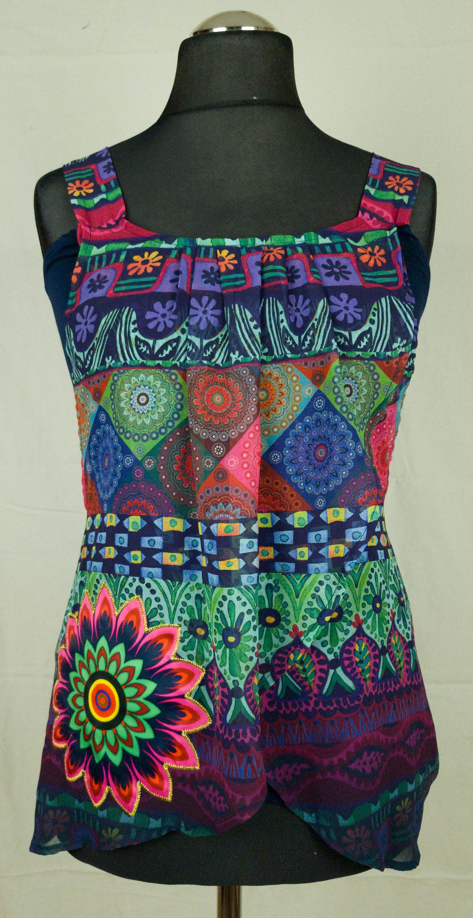 Desigual Desigual womens top vest tank viscose size S ( LABEL XS) Size S / US 4 / IT 40 - 1 Thumbnail