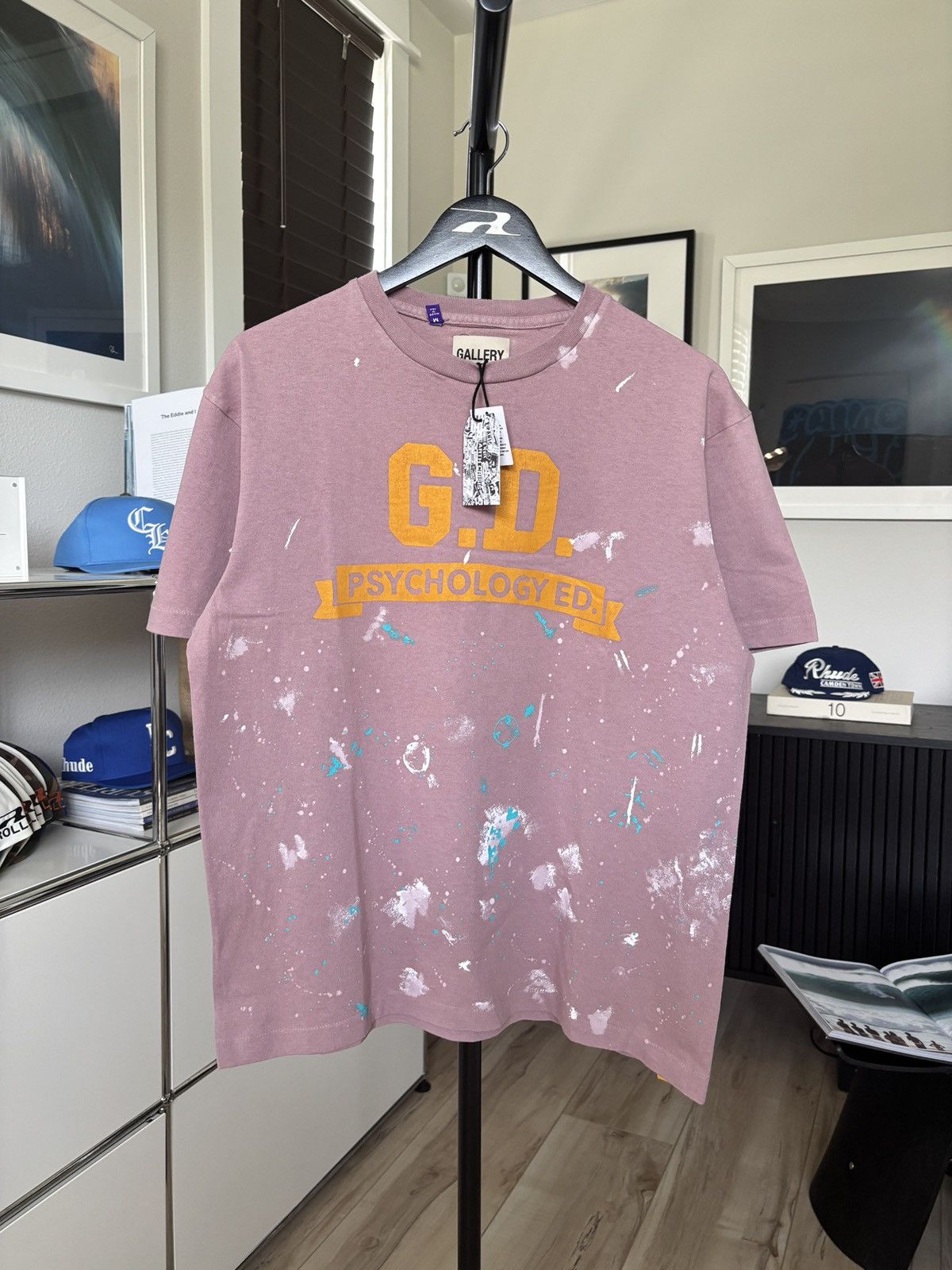 GALLERY DEPT PAINTER PSYCHOLOGY ED LOGO TEE