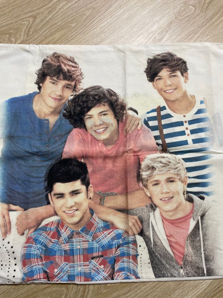 Band Tees × Vintage Vintage One Direction Pillow Case Size ONE SIZE - 3 Thumbnail