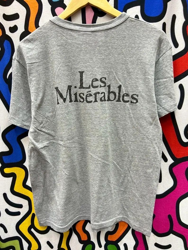 Vintage Vintage 1980s Les Miserable 75/25 tshirt size L Size US L / EU 52-54 / 3 - 3 Thumbnail