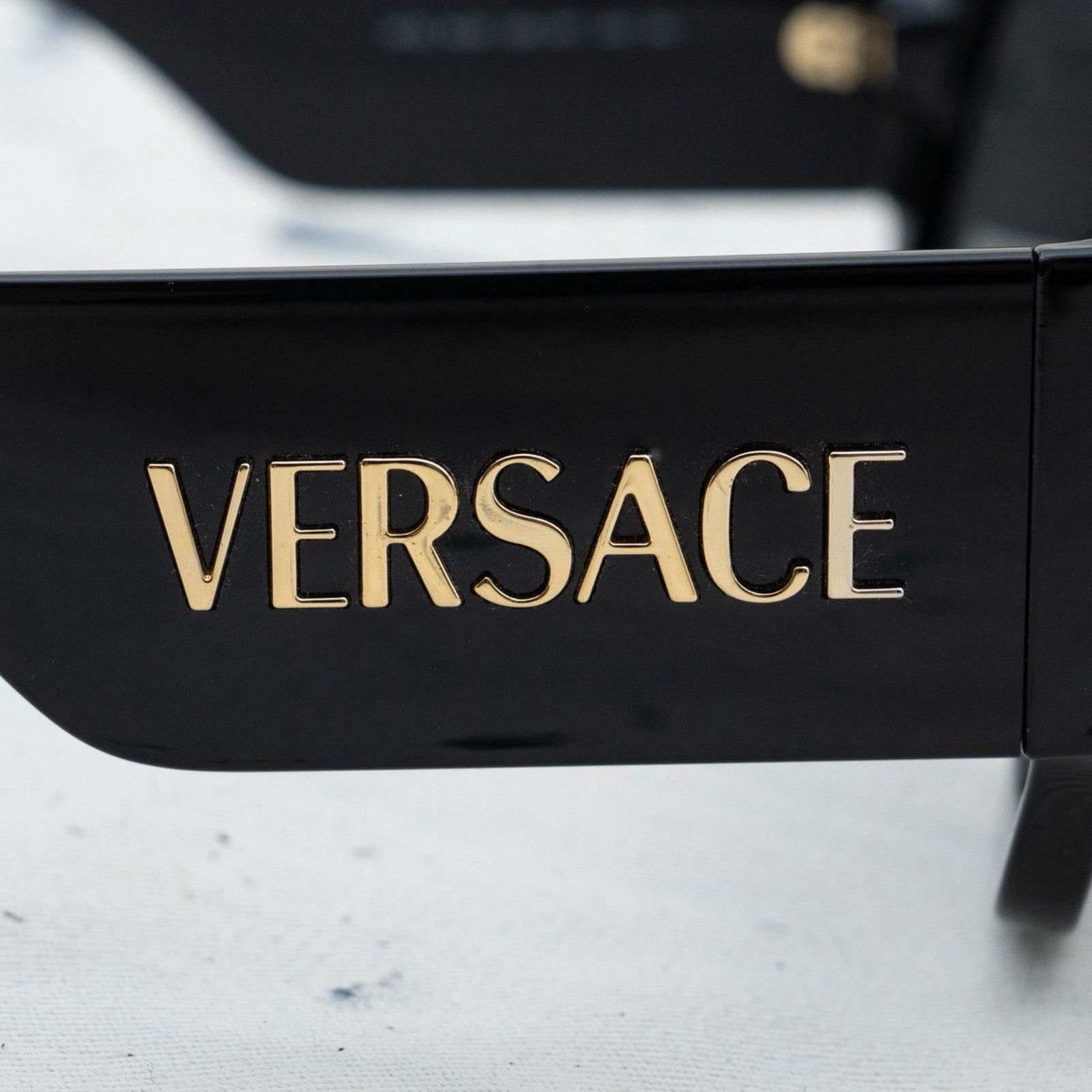 Versace Versace gold signature logo black shield sunglasses Size ONE SIZE - 4 Thumbnail