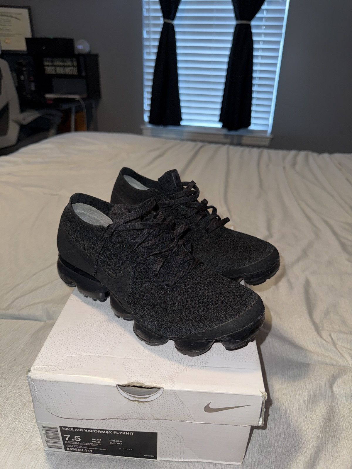 Nike Nike Air Vapormax Flyknit “Anthracite” 2017 Size US 7.5 / EU 40-41 - 1 Thumbnail