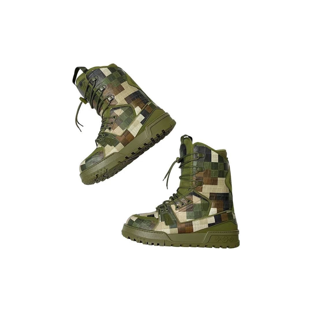 Louis Vuitton Louis Vuitton Camo Boots 5 Men Size US 5 / EU 37 - 1 Thumbnail