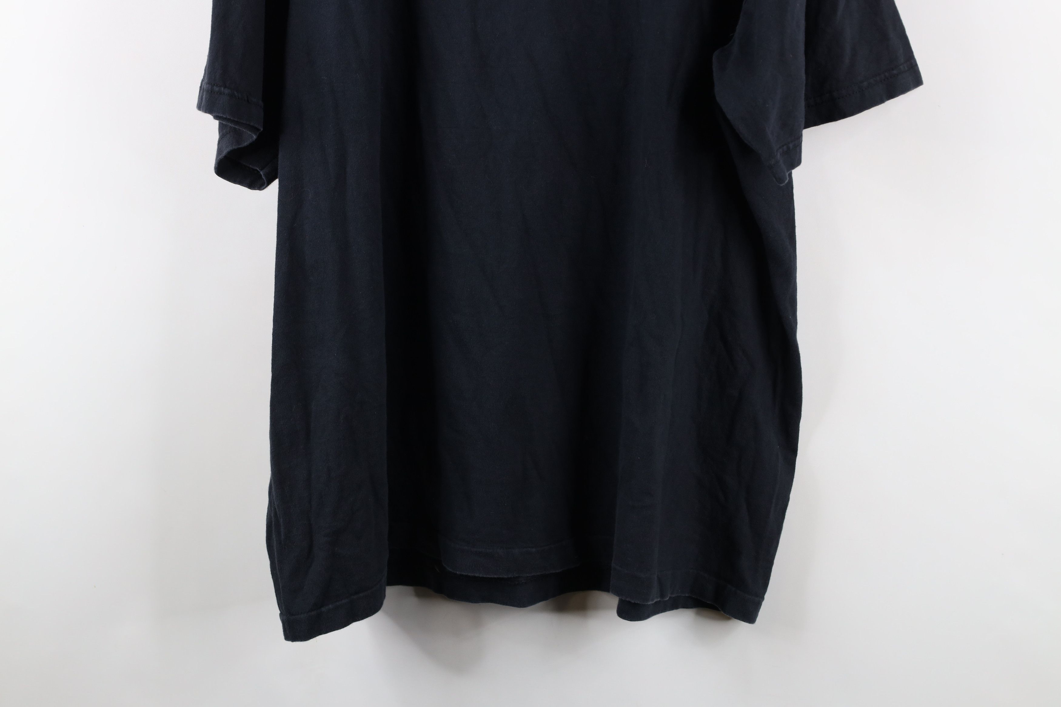 Vintage Vintage 90s Spell VOA Voice of America News T-Shirt Black Size US XL / EU 56 / 4 - 14 Thumbnail