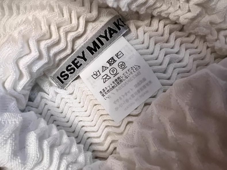 Issey Miyake Issey Miyake size:2 White pleated long-sleeved top Size M / US 6-8 / IT 42-44 - 5 Thumbnail