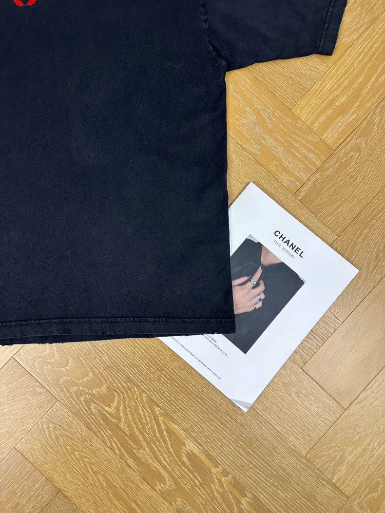 Balenciaga Balenciaga Aged Hole Plain Knit Short Sleeve T-Shirt Size US S / EU 44-46 / 1 - 3 Thumbnail